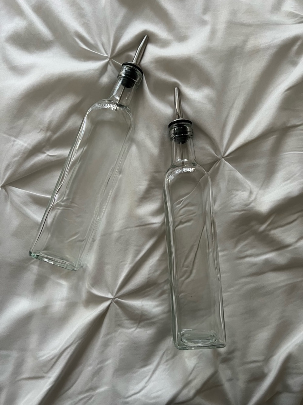 Glass Oil Dispenser with Stainless Steel and Silicone Lid Set